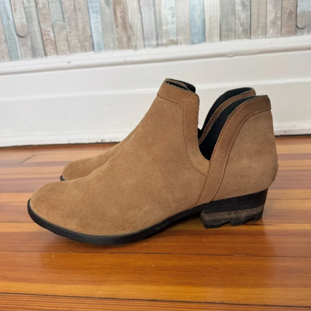 Sorel 10 Side Cut Out Lolla Ankle‎ Boot Bootie Suede Leather Tan Waterproof